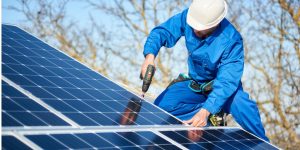 Installation Maintenance Panneaux Solaires Photovoltaïques à Erlon
